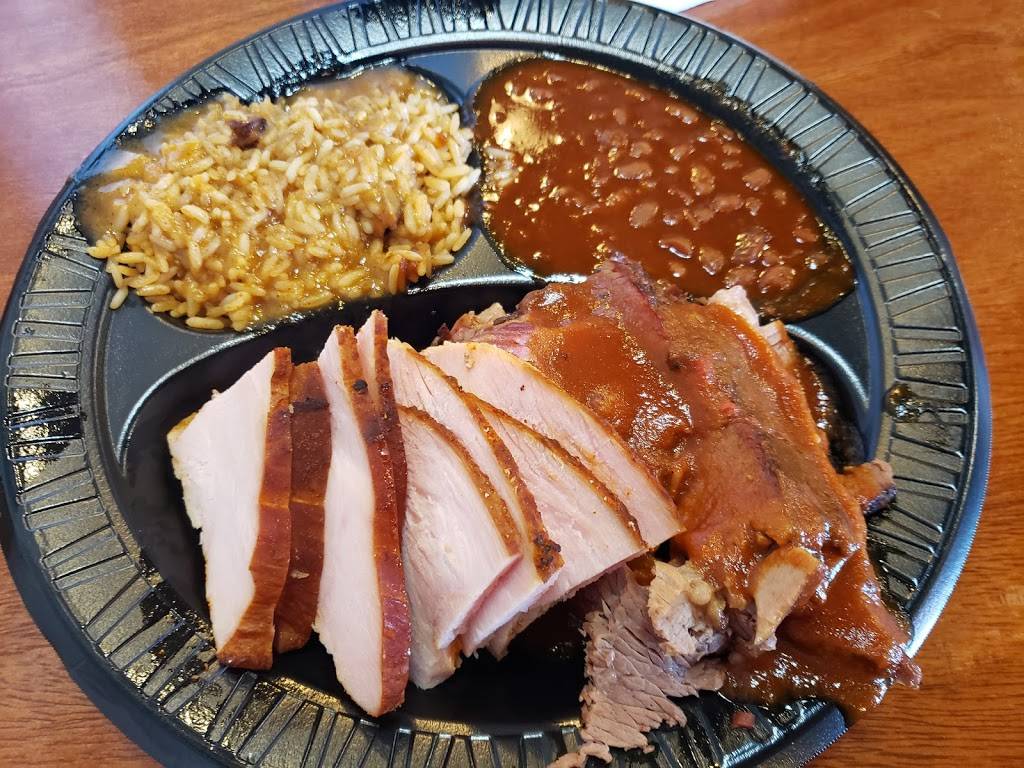 Whitners Barbecue | restaurant | 869 Lynnhaven Pkwy #106, Virginia Beach, VA 23452, USA | 7576898215 OR +1 757-689-8215