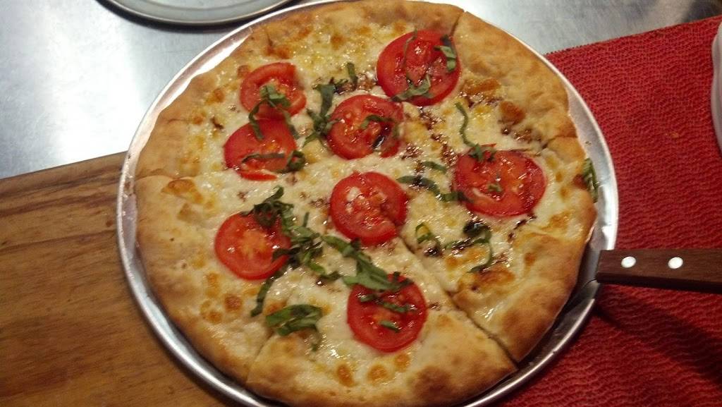 Moondoggys Pizza | restaurant | 36 Canal Rd, Brunswick, GA 31525, USA | 9122644888 OR +1 912-264-4888