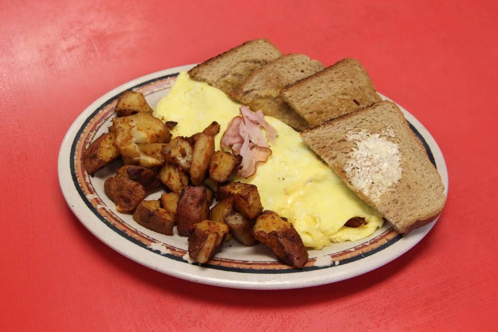 Eggs-Up Family Restaurant | restaurant | 2378 Mendon Road, Cumberland, RI 02864, USA | 4016582424 OR +1 401-658-2424