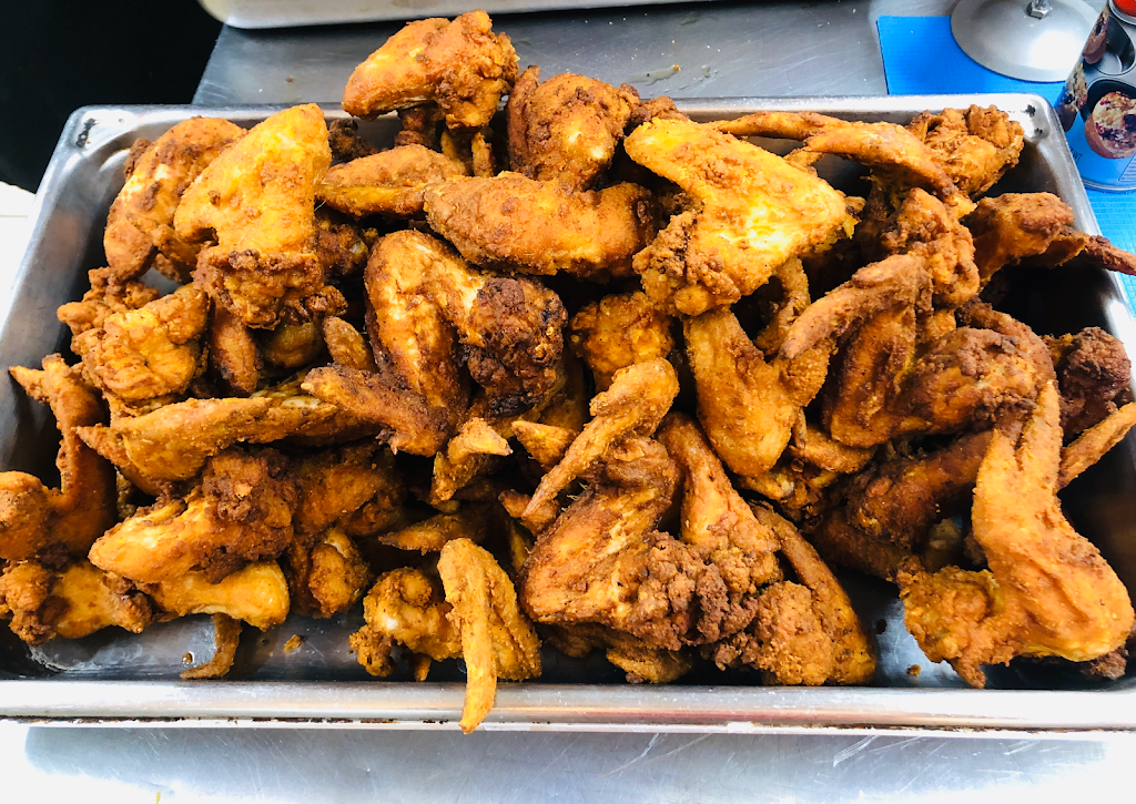 Mr Munchies | restaurant | 3107 W 71st St, Chicago, IL 60629, USA | 7734982313 OR +1 773-498-2313