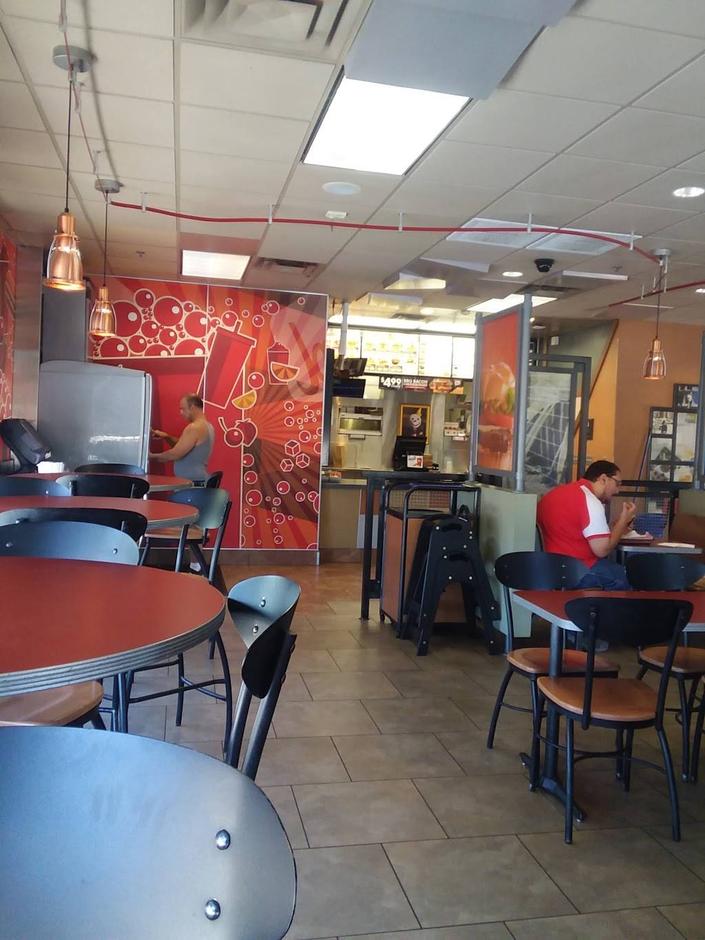 Jack in the Box | restaurant | 6120 S 35th Ave, Phoenix, AZ 85041, USA | 6022763653 OR +1 602-276-3653