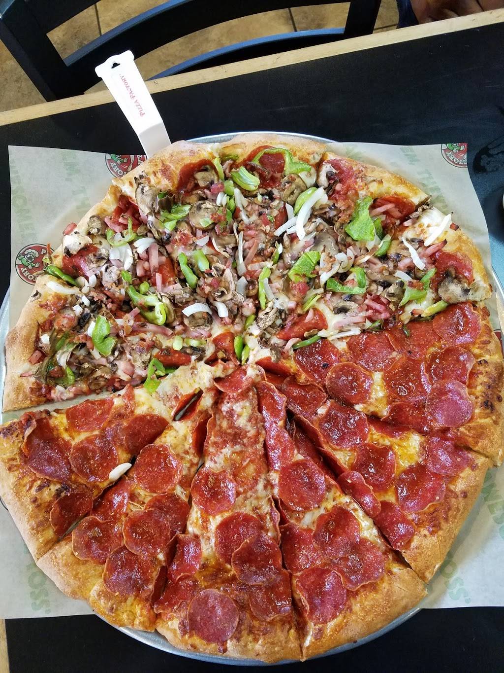 Pizza Factory | restaurant | 7775 N First St, Fresno, CA 93720, USA | 5594479500 OR +1 559-447-9500