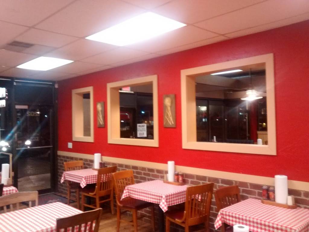 Hog Wild Pit Bar-B-Q | restaurant | 1200 Rock Rd, Wichita, KS 67207, USA | 3166187227 OR +1 316-618-7227