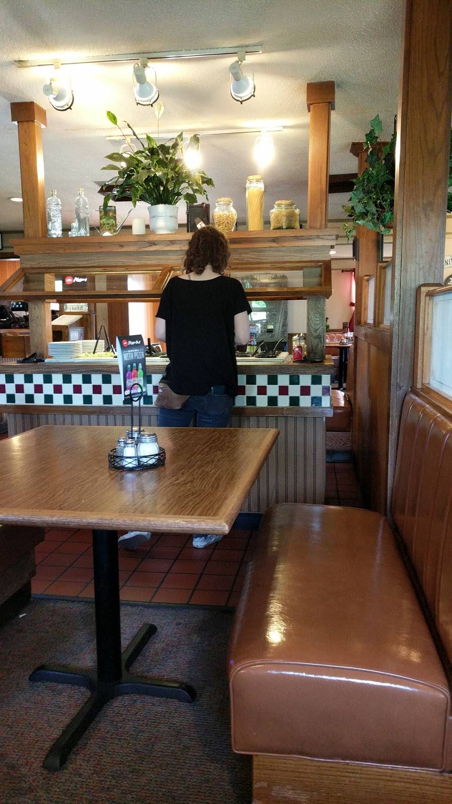 Pizza Hut | restaurant | 127 Blakeslee Blvd Dr E, Lehighton, PA 18235, USA | 6103775503 OR +1 610-377-5503