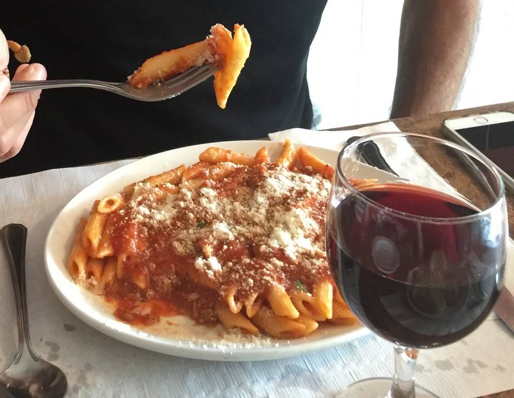 Pizarros | restaurant | 366 Marguerite Ave, Vanier, ON K1L 6S5, Canada | 6137477777 OR +1 613-747-7777