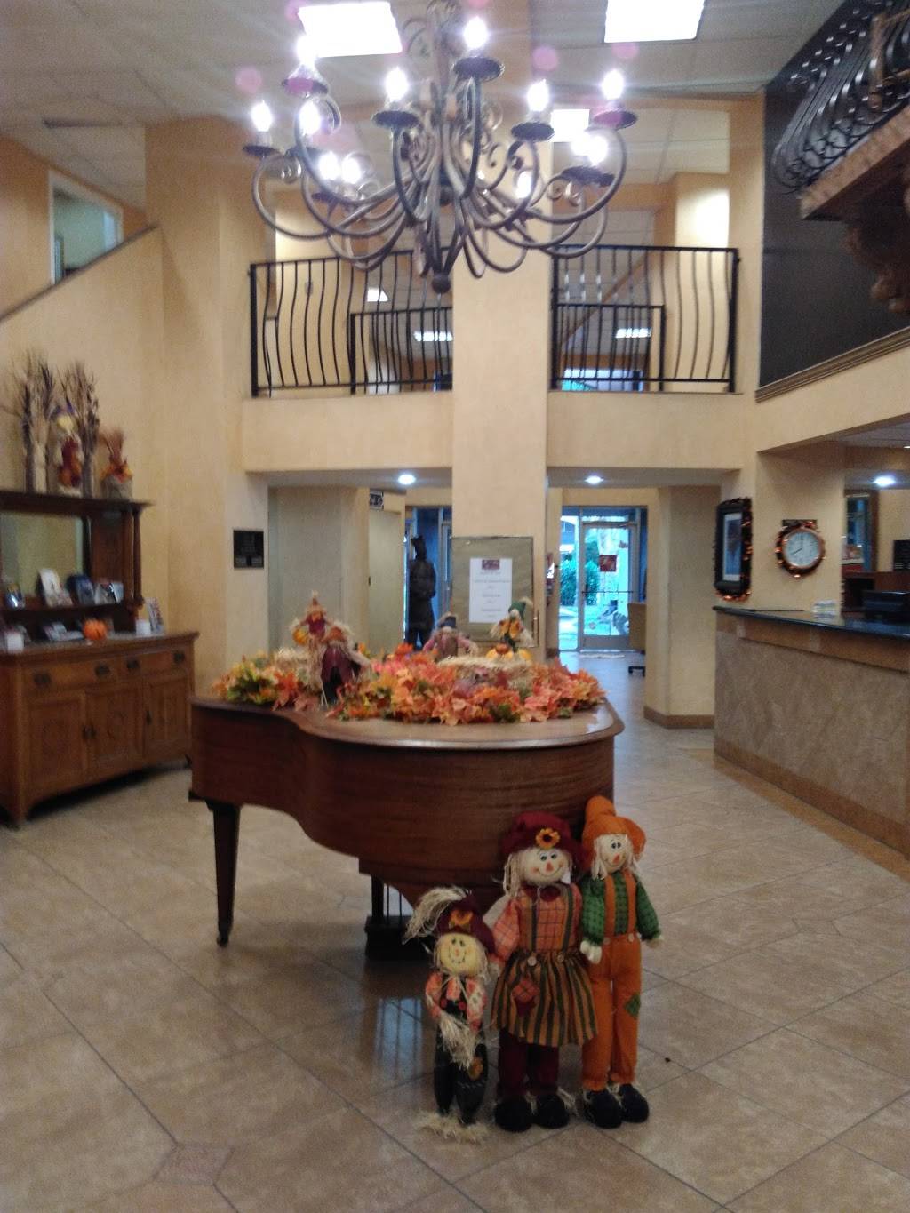 Bull Shed Bar & Grill | restaurant | 2400 Camino Del Rio Ct, Bakersfield, CA 93308, USA | 6616340720 OR +1 661-634-0720