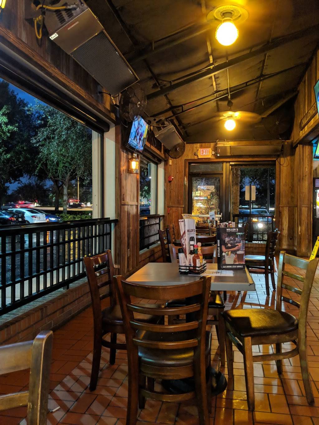 Millers Ale House - Orlando Alafaya | restaurant | 641 N Alafaya Trail, Orlando, FL 32828, USA | 4077360333 OR +1 407-736-0333