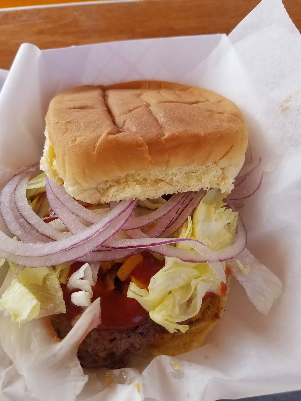 Queen City Radio | restaurant | 222 W 12th St, Cincinnati, OH 45202, USA | 5133810918 OR +1 513-381-0918