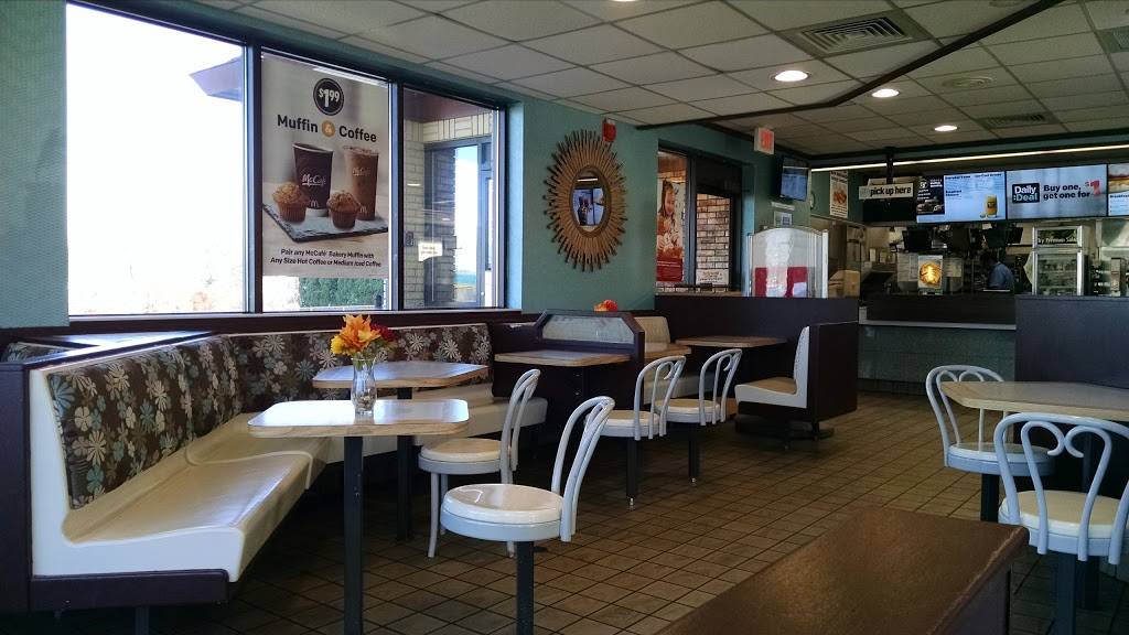 McDonalds | cafe | 636 Metacom Ave, Warren, RI 02885, USA | 4012455049 OR +1 401-245-5049