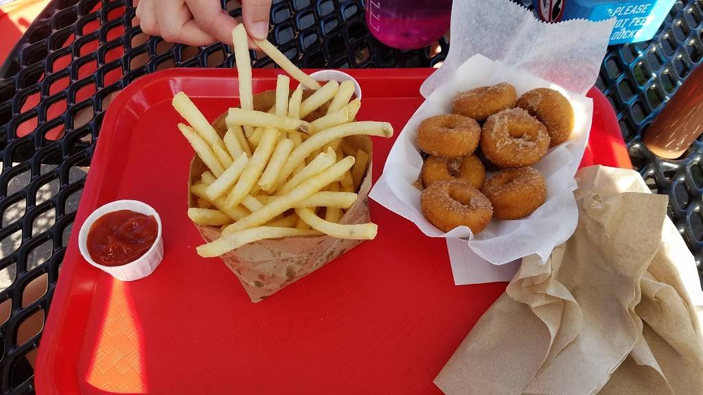 Bread & Pickle | restaurant | 4135 W Lake Harriet Pkwy, Minneapolis, MN 55410, USA | 6127679009 OR +1 612-767-9009