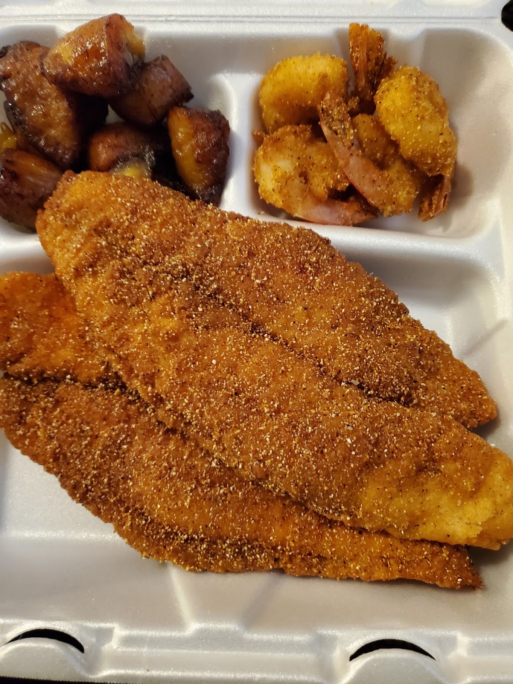 Momma Luvs Soul & Caribbean Food | restaurant | 2427 Austin Hwy, San Antonio, TX 78218, USA | 2109770060 OR +1 210-977-0060