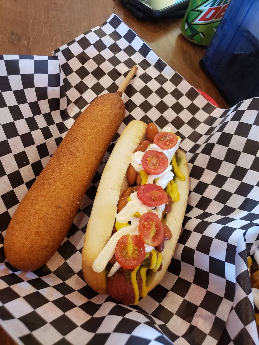 The Steamie Weenie | restaurant | 1500 N Green Valley Pkwy #130, Henderson, NV 89074, USA | 7023331383 OR +1 702-333-1383