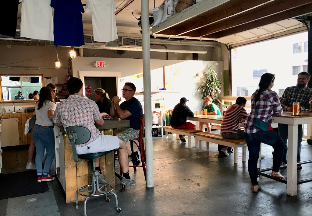 Liars Bench Beer Co | restaurant | 459 Islington St #4, Portsmouth, NH 03801, USA | 6032949156 OR +1 603-294-9156