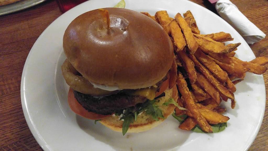 Anyways Pub | restaurant | 5 E Roosevelt Rd, Oakbrook Terrace, IL 60181, USA | 6309329323 OR +1 630-932-9323