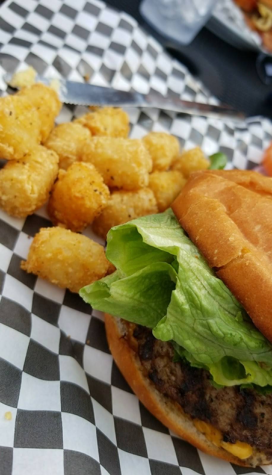 El Dorado Saloon & Grill | night club | 879 Embarcadero Dr, El Dorado Hills, CA 95762, USA | 9169413600 OR +1 916-941-3600