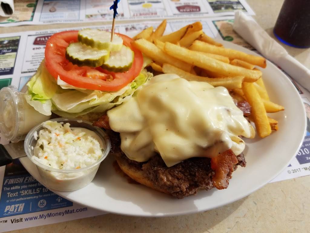 Queen City Diner | restaurant | 1801 Lehigh St, Allentown, PA 18103, USA | 6107910240 OR +1 610-791-0240