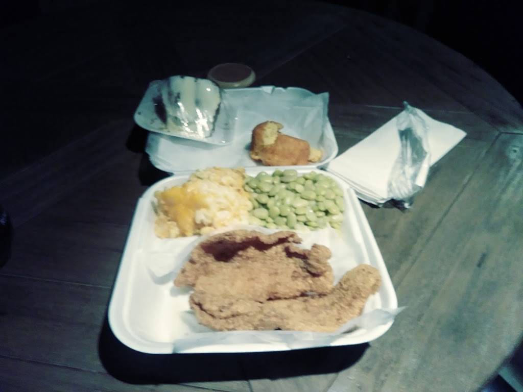 Southern Smokehouse | restaurant | 14340 W McNichols Rd, Detroit, MI 48235, USA | 3133974050 OR +1 313-397-4050