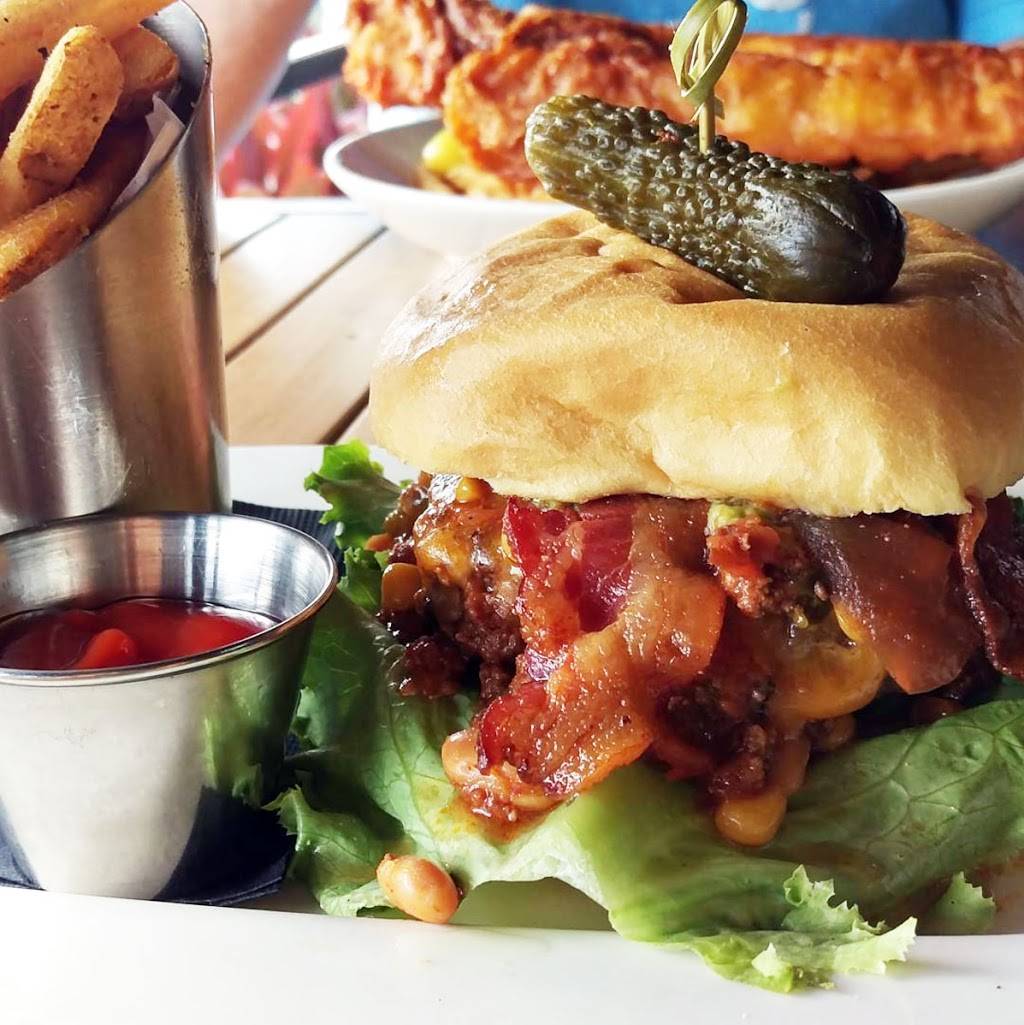 Bokampers Sports Bar & Grill | restaurant | 3115 NE 32nd Ave, Fort Lauderdale, FL 33308, USA | 9549005584 OR +1 954-900-5584