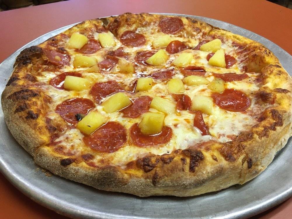 Stephens Pizza | restaurant | 1054 Sabattus St, Lewiston, ME 04240, USA | 2077773700 OR +1 207-777-3700