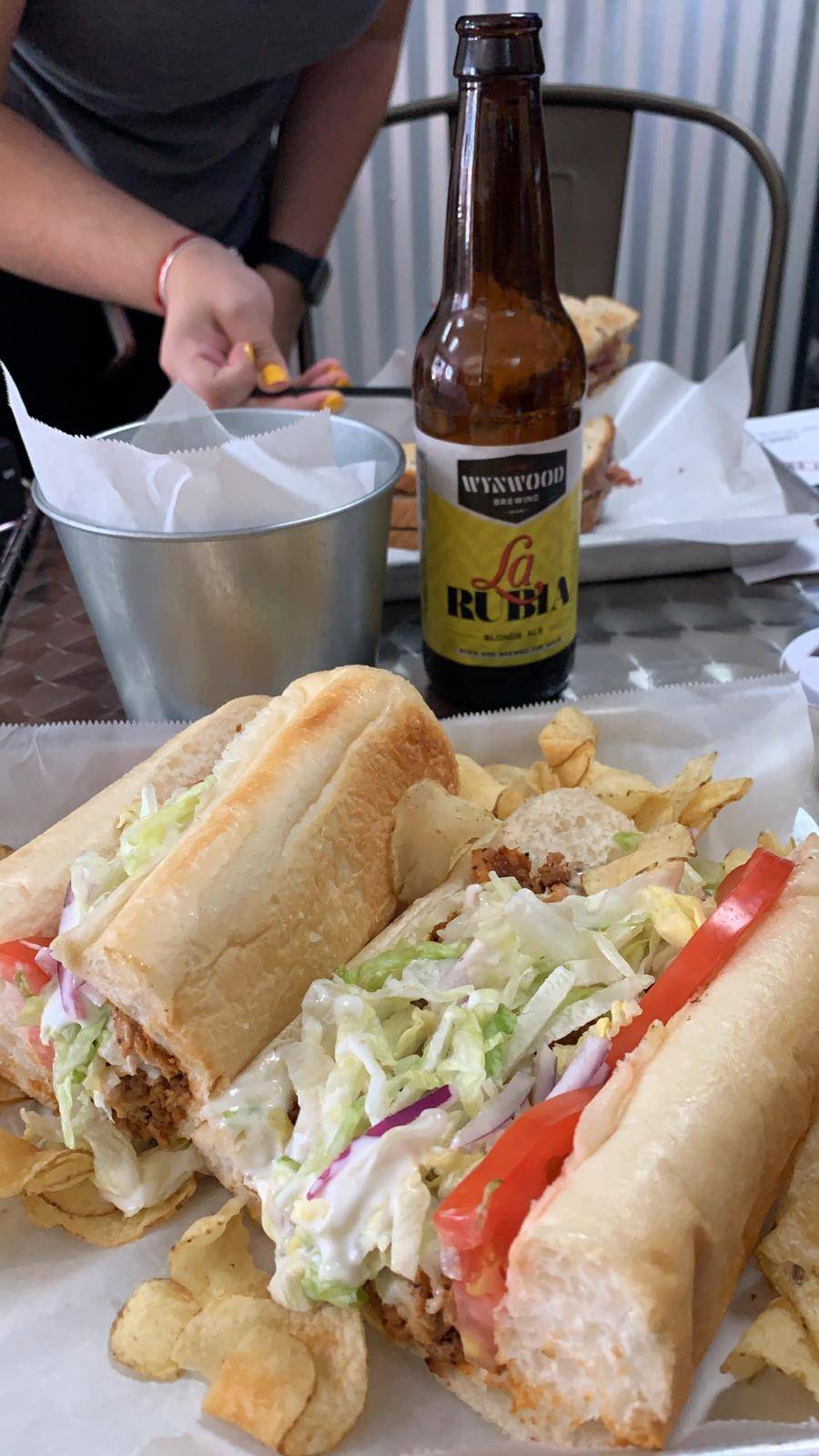 Hangry Als | restaurant | 7047 SW 87th Ave, Miami, FL 33173, USA | 3052795332 OR +1 305-279-5332