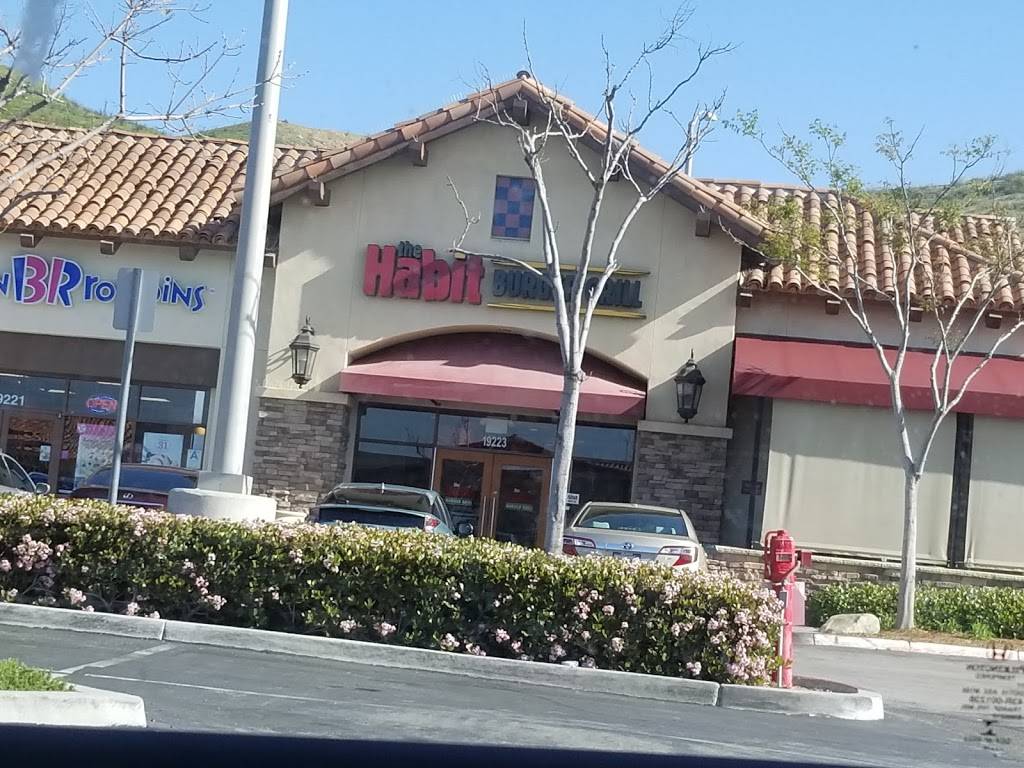 The Habit Burger Grill | meal takeaway | 19223 Golden Valley Rd, Santa Clarita, CA 91387, USA | 6612521487 OR +1 661-252-1487