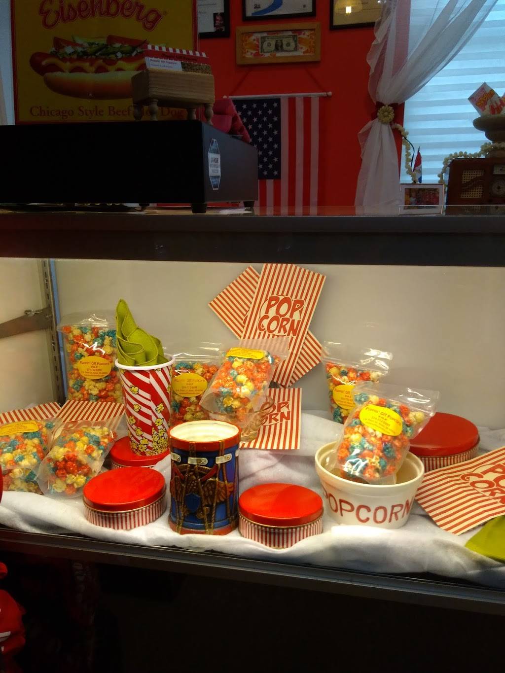 Poppin Off Popcorn | restaurant | 4 N Pearl St, Knox, IN 46534, USA | 5747725999 OR +1 574-772-5999