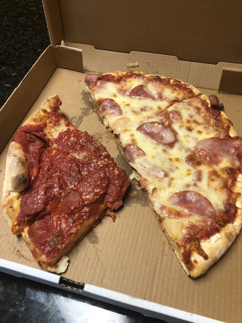 Due Amici Pizzeria | restaurant | 121 N Main St, Hannibal, MO 63401, USA | 5738221813 OR +1 573-822-1813