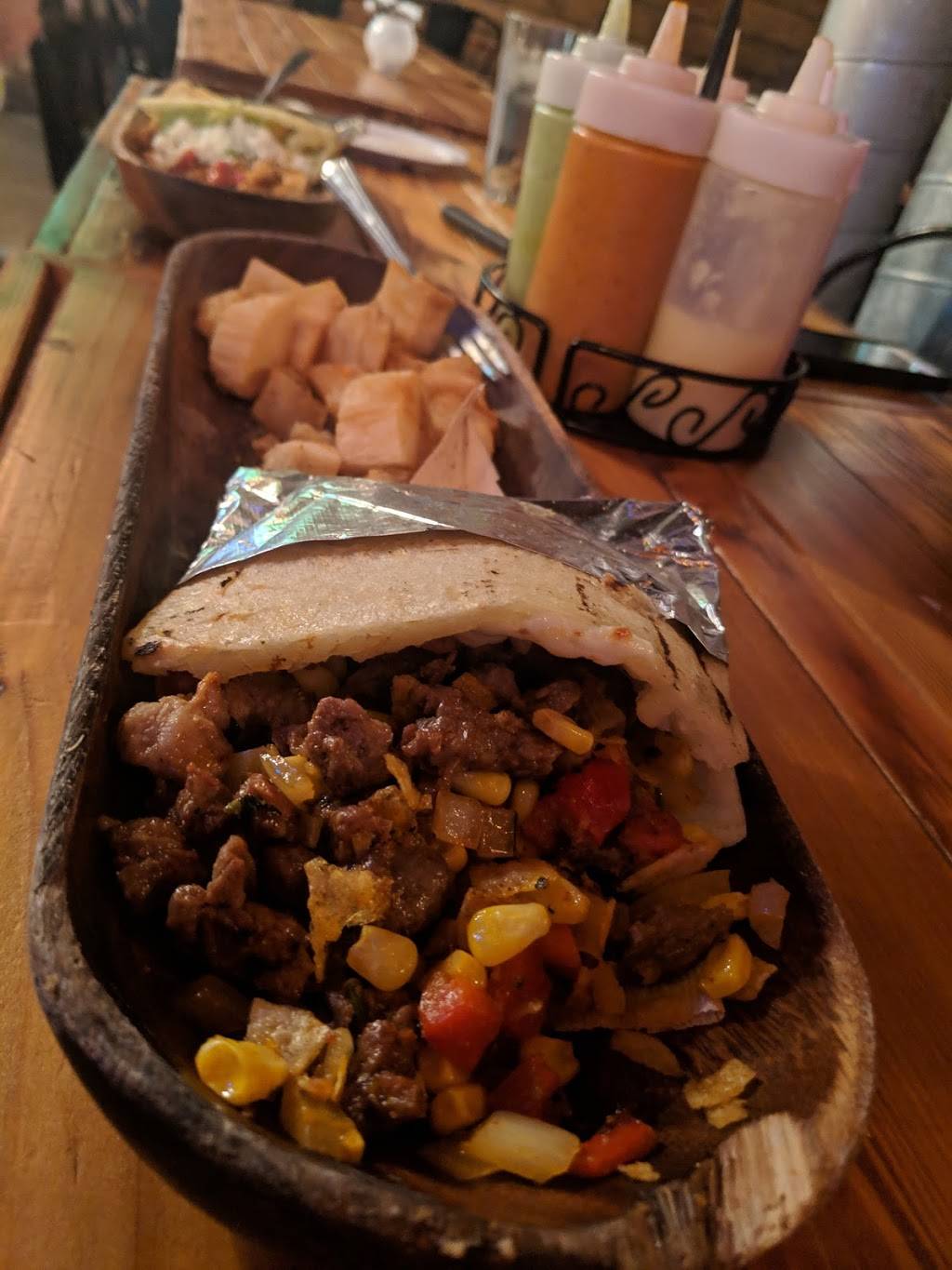 Barroco | restaurant | 12906 Madison Ave, Lakewood, OH 44107, USA | 2162218127 OR +1 216-221-8127