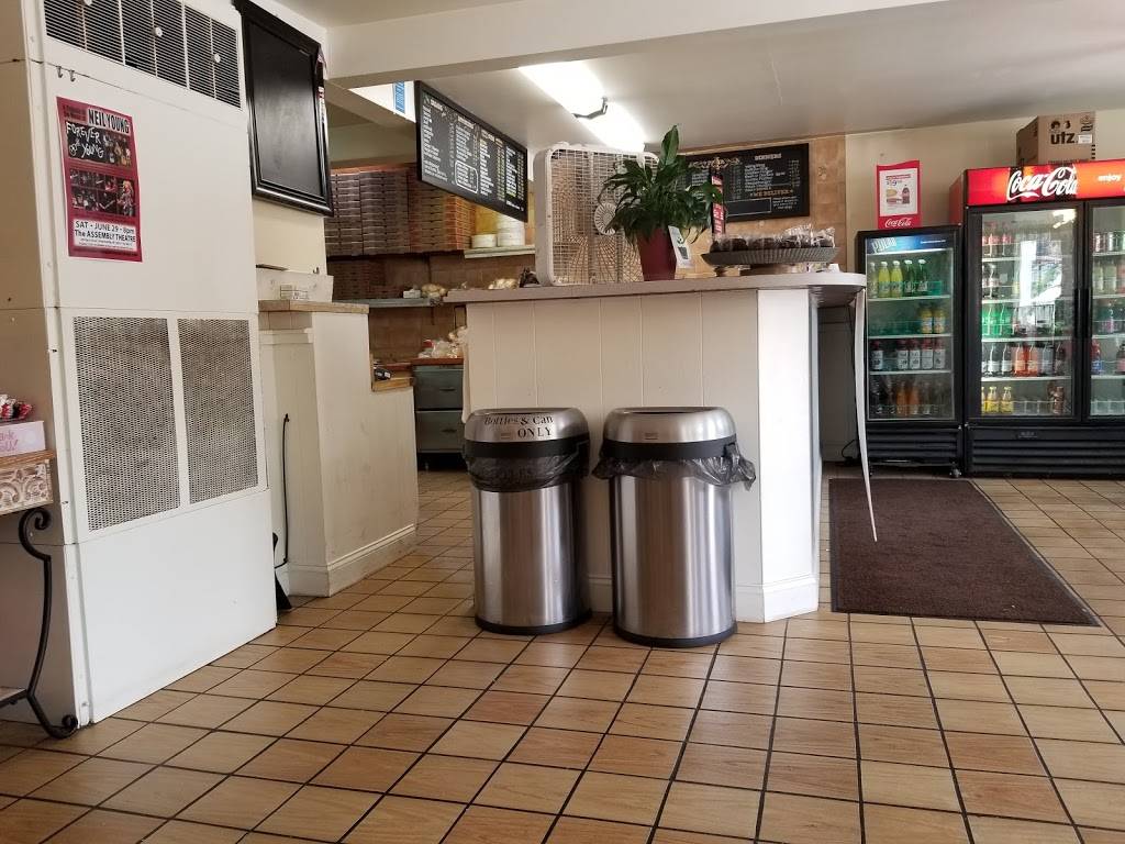 Harrys Famous Pizza | restaurant | 324 Main St, Douglas, MA 01516, USA | 5084764444 OR +1 508-476-4444