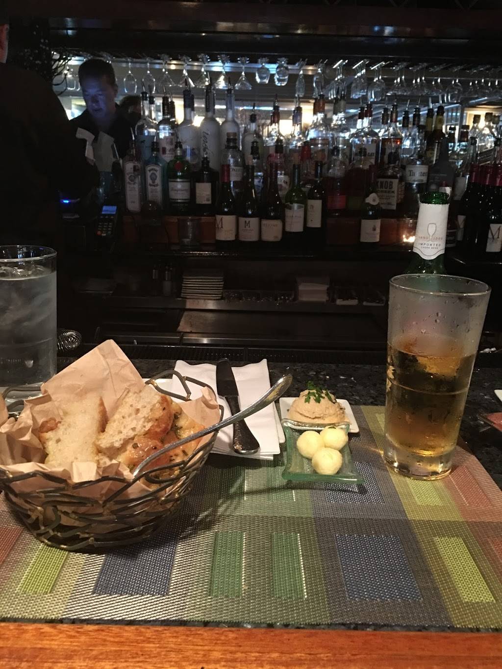 Chescas Restaurant | restaurant | 38 N Water St, Edgartown, MA 02539, USA | 5086271234 OR +1 508-627-1234