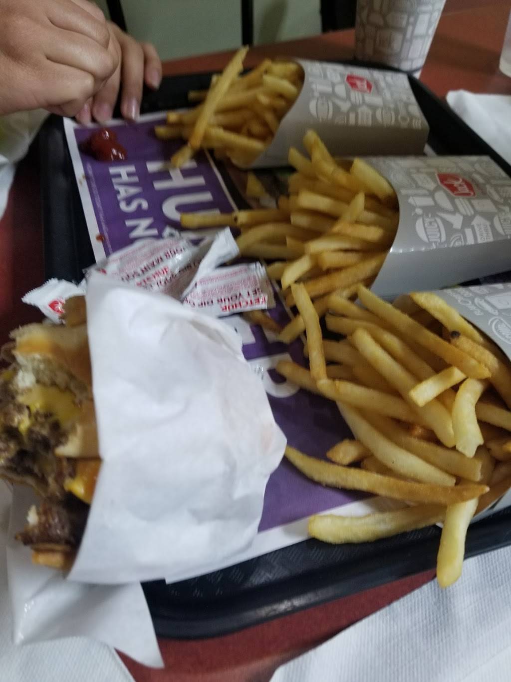 Jack in the Box | restaurant | 2500 W Irving Blvd, Irving, TX 75061, USA | 9729867850 OR +1 972-986-7850