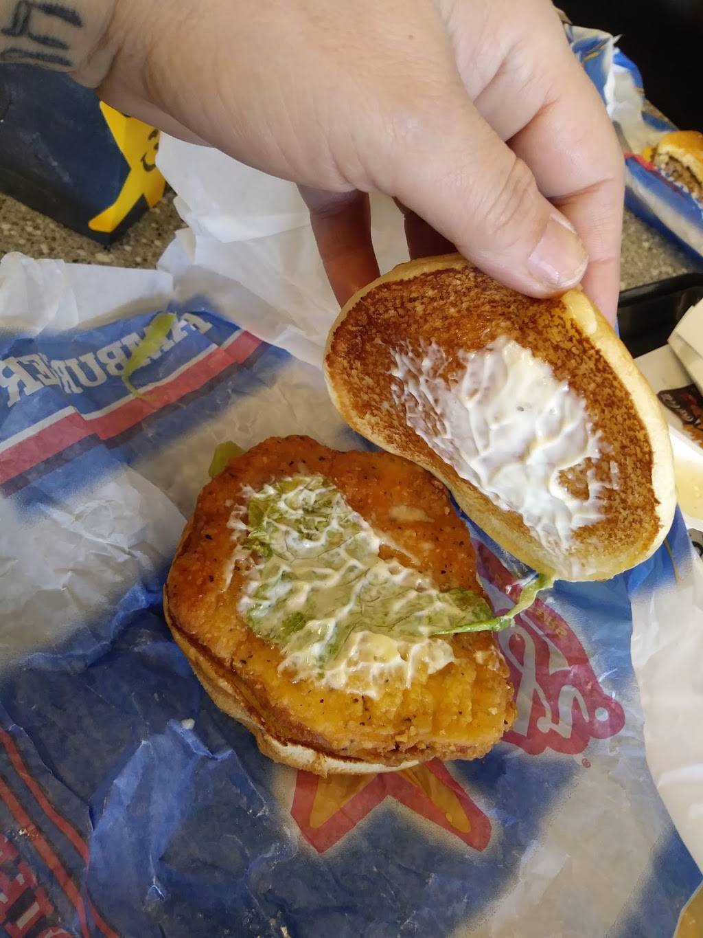 Carls Jr. | restaurant | 550 I-30, Garland, TX 75043, USA | 9722039466 OR +1 972-203-9466