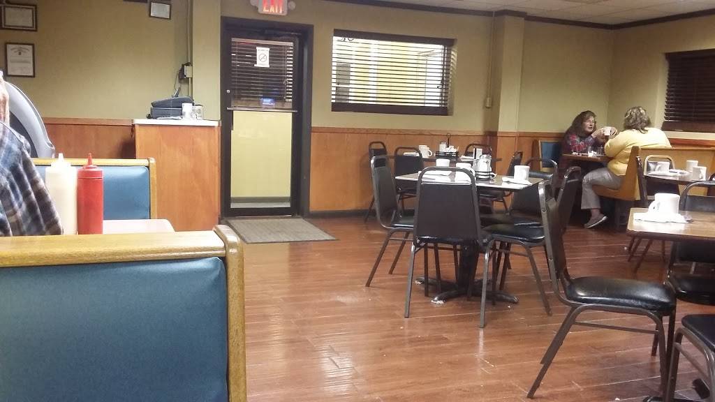 Elm Street Cafe | restaurant | 231 E Elm St, Canton, IL 61520, USA | 3096471680 OR +1 309-647-1680