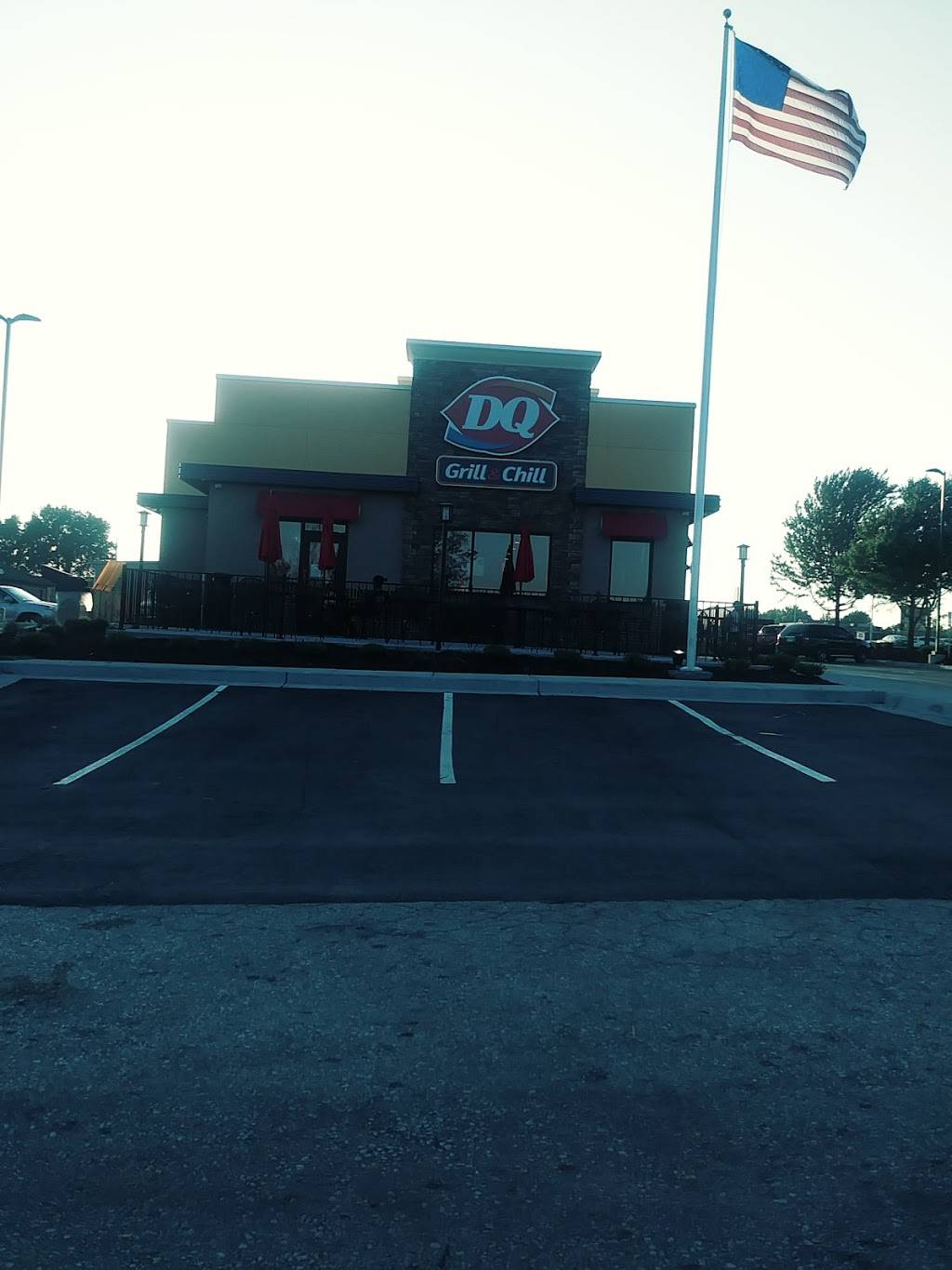 DQ Grill & Chill Restaurant | restaurant | 6001 Main St, Grandview, MO 64030, USA | 8163267298 OR +1 816-326-7298