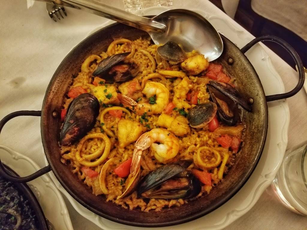 LaVinia Restaurant | restaurant | 2350 Lake Shore Blvd W, Etobicoke, ON M8V 1B6, Canada | 6477482350 OR +1 647-748-2350