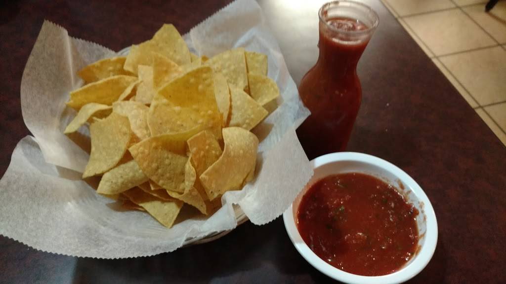 La Fiesta Charra | restaurant | 965 Hawkeye Ave SW, Le Mars, IA 51031, USA | 7125464030 OR +1 712-546-4030