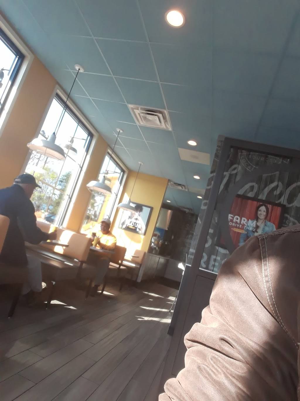 Biscuitville | cafe | 5988 University Pkwy, Winston-Salem, NC 27105, USA | 3363777320 OR +1 336-377-7320