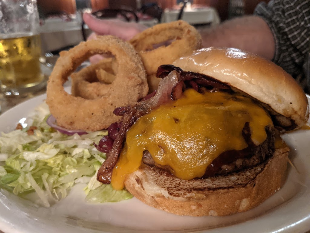 Teds Montana Grill | restaurant | 1954 Village Green Way, Tallahassee, FL 32308, USA | 8505618337 OR +1 850-561-8337