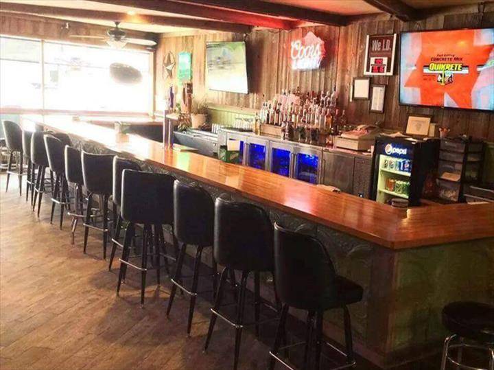 Small Town Saloon | restaurant | 111 N Main St, Elizabeth, IL 61028, USA | 8158589111 OR +1 815-858-9111