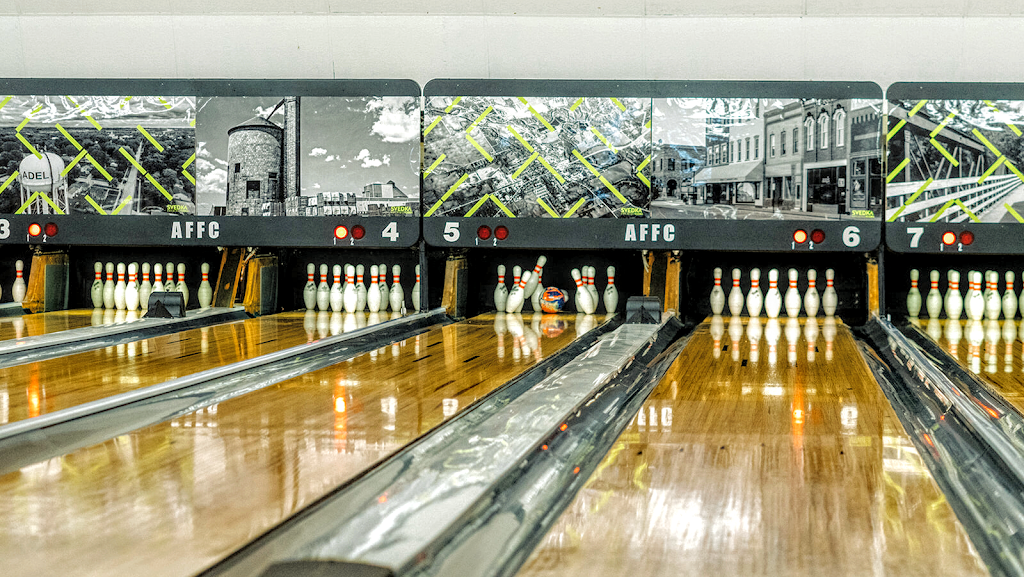 Adel Family Fun Center | restaurant | 1526 Greene St, Adel, IA 50003, USA | 5159933350 OR +1 515-993-3350