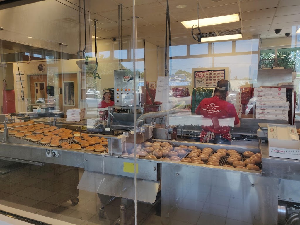 Krispy Kreme | bakery | 980 N 9th Ave, Pensacola, FL 32501, USA | 8504384639 OR +1 850-438-4639
