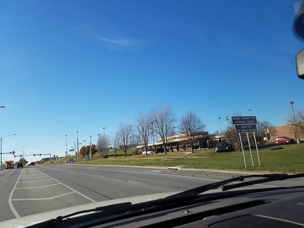 Sonic Drive-In | restaurant | 13485 Switzer Rd, Overland Park, KS 66213, USA | 9138140874 OR +1 913-814-0874