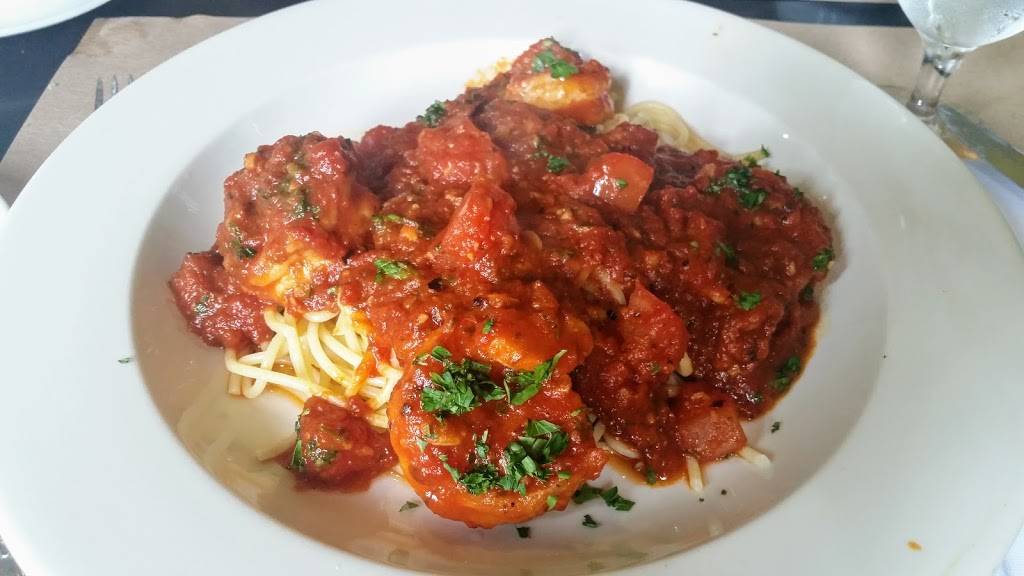 Ruvo East | restaurant | 105 Wynn Ln, Port Jefferson, NY 11777, USA | 6314763800 OR +1 631-476-3800