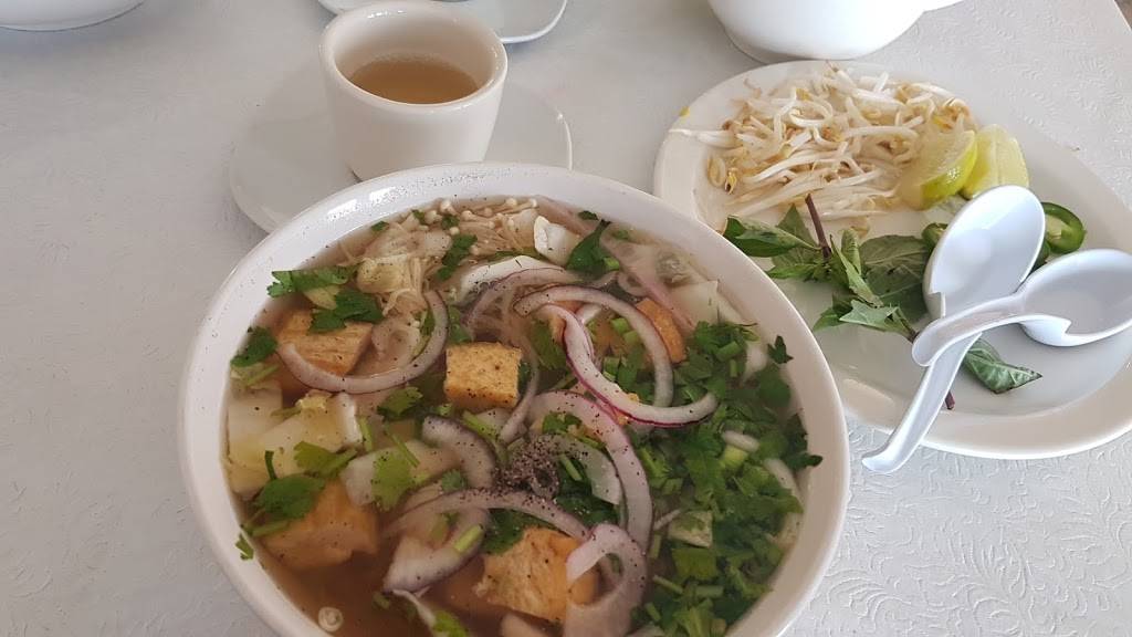 Pho Fresh | restaurant | 15271 McGregor Blvd, Fort Myers, FL 33908, USA | 2396896022 OR +1 239-689-6022
