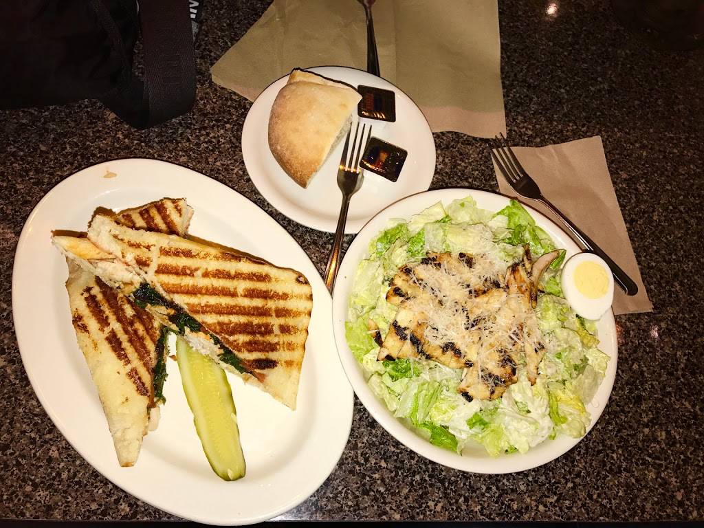 Portillos Hot Dogs | meal takeaway | 8832 W Dempster St, Niles, IL 60714, USA | 8477950600 OR +1 847-795-0600