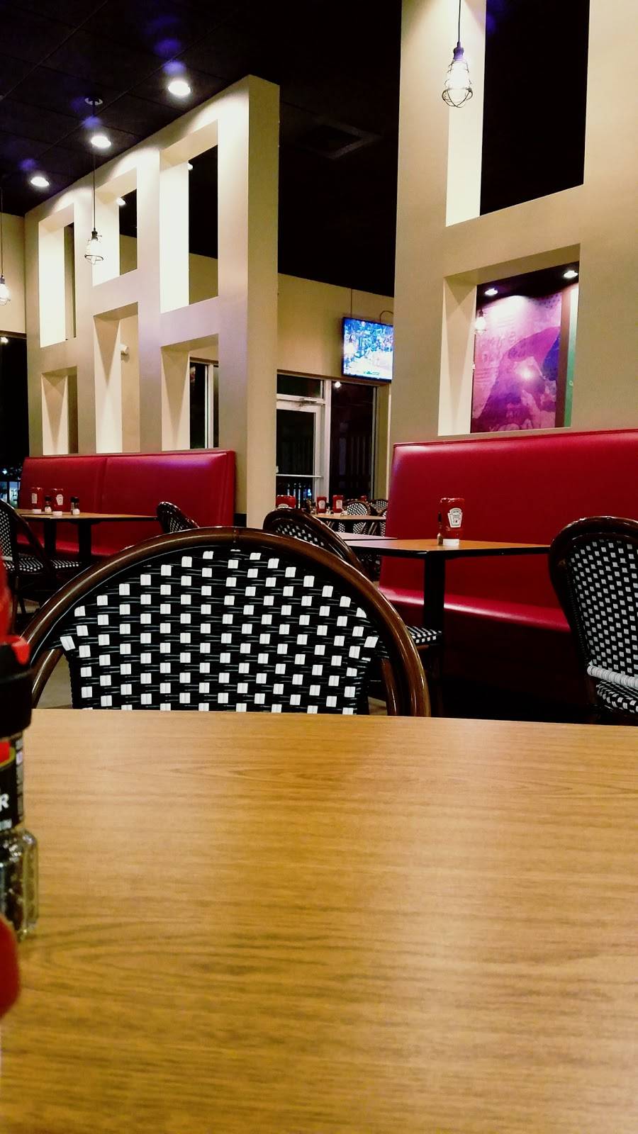 The Loop Pizza Grill | restaurant | Thruway Center, 320 S Stratford Rd, Winston-Salem, NC 27103, USA | 3367039882 OR +1 336-703-9882