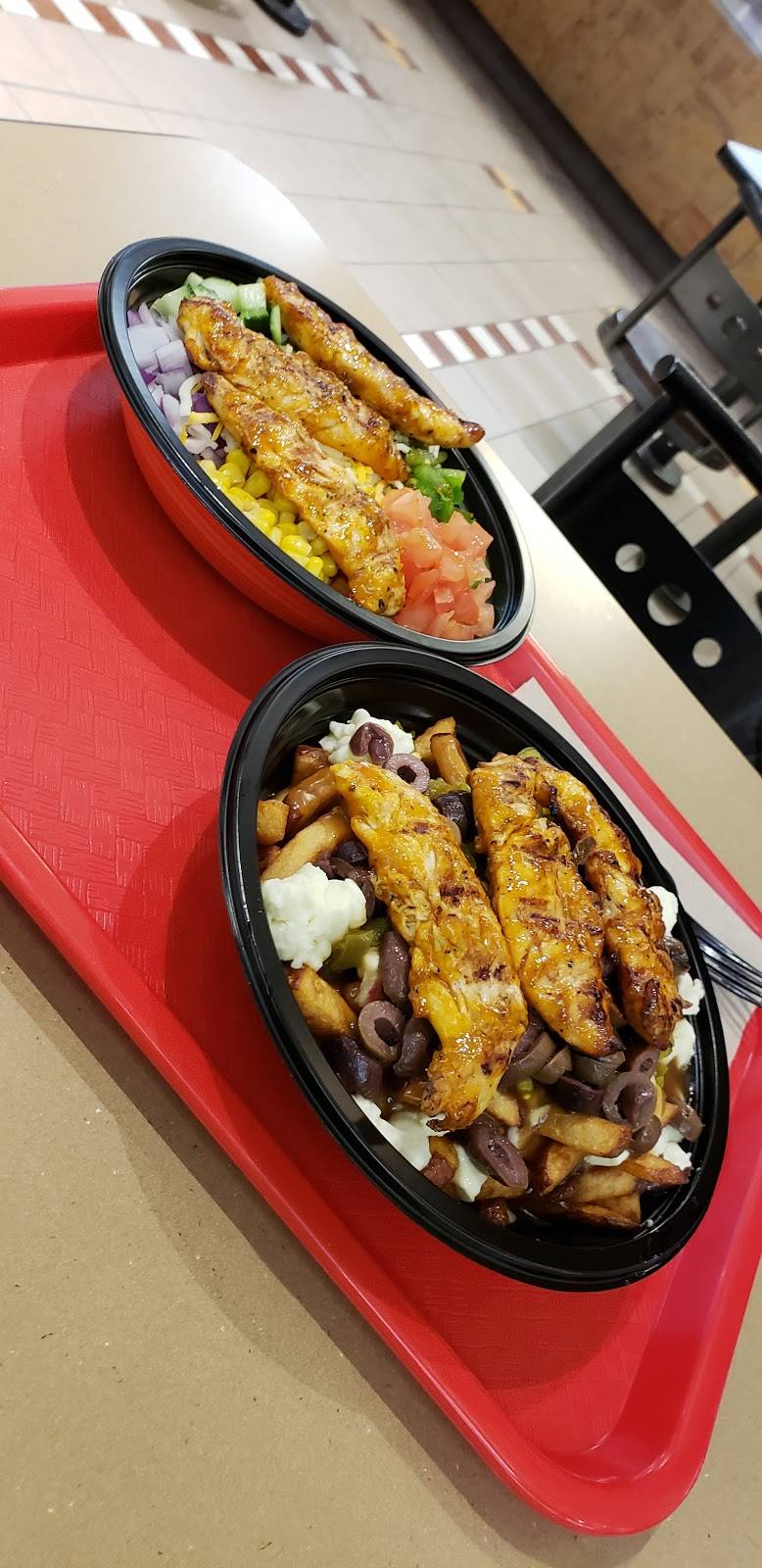 Poulet Rouge Saint-Jérôme | restaurant | 900 Boulevard Grignon #01001, Saint-Jérôme, QC J7Y 3S7, Canada | 4503041080 OR +1 450-304-1080