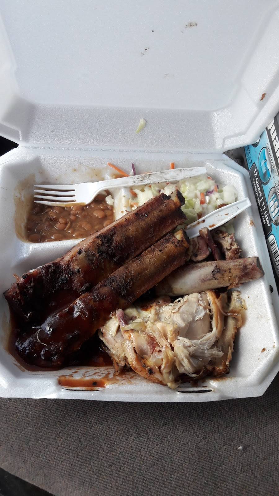 The Rib Cage barbeque | restaurant | 1-57 Auburn Dr, Osseo, MN 55369, USA | 6122453516 OR +1 612-245-3516