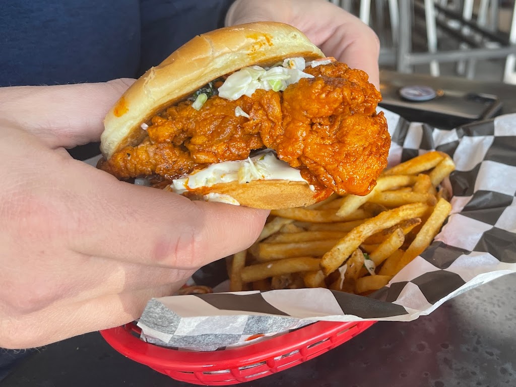 Comet Chicken | restaurant | 129a E 5th St, Loveland, CO 80537, USA | 9707756900 OR +1 970-775-6900