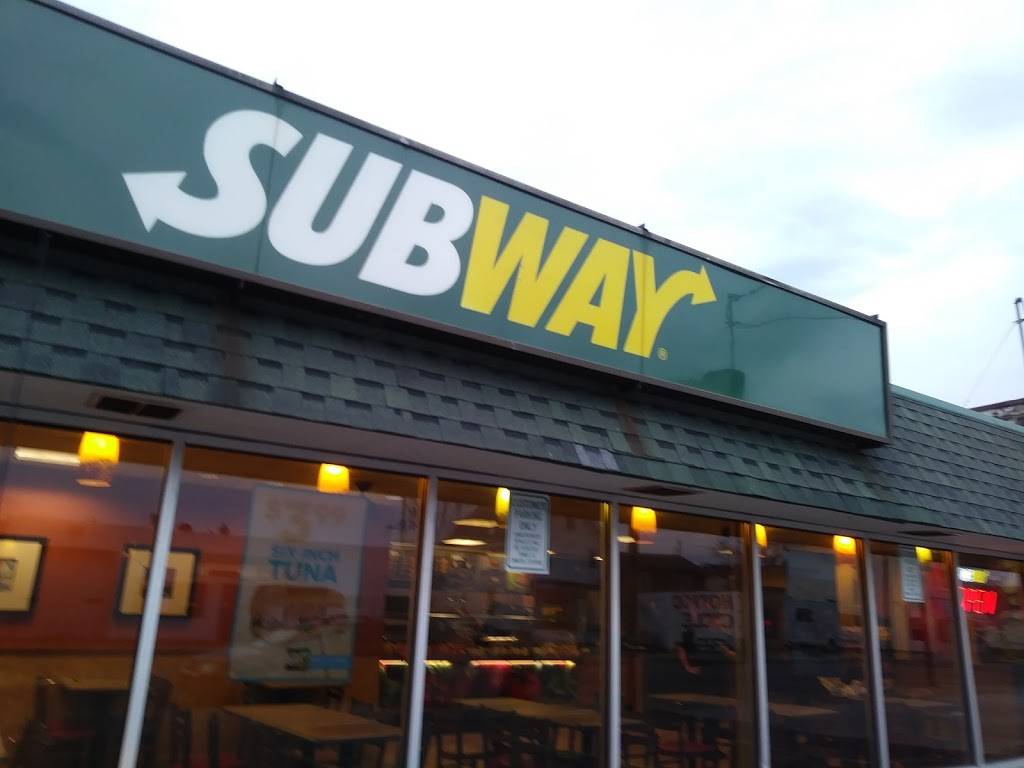 Subway | restaurant | 2608 Pine Ave, Niagara Falls, NY 14301, USA | 7162781112 OR +1 716-278-1112